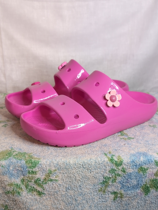 CROCS Shoes - Crocs Classic Sandal 2.0 Glossy Pink womens 9